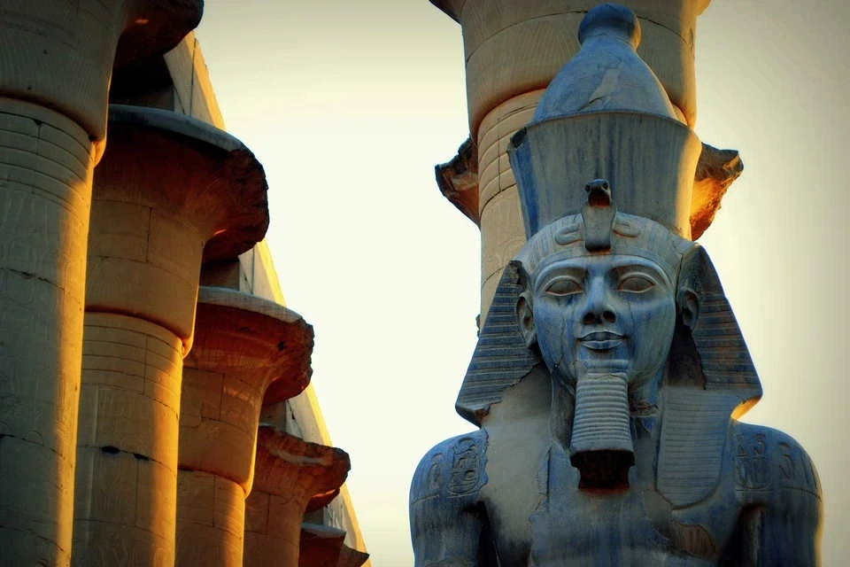 Tour di un'intera giornata nella sponda orientale e occidentale di Luxor