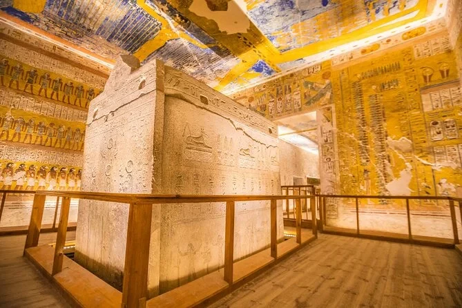 Tour di un'intera giornata nella sponda orientale e occidentale di Luxor