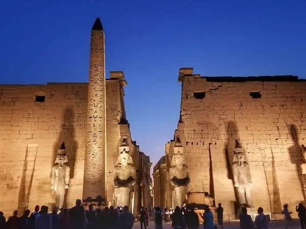 Tour di un'intera giornata da Assuan al Tempio di Abu Simbel