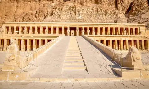 Egypt Budget Tours Crociera di 4 giorni sul Nilo da Assuan a Luxor