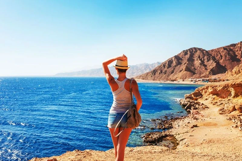 Viaggio a Dahab dal porto di Sharm El Sheikh