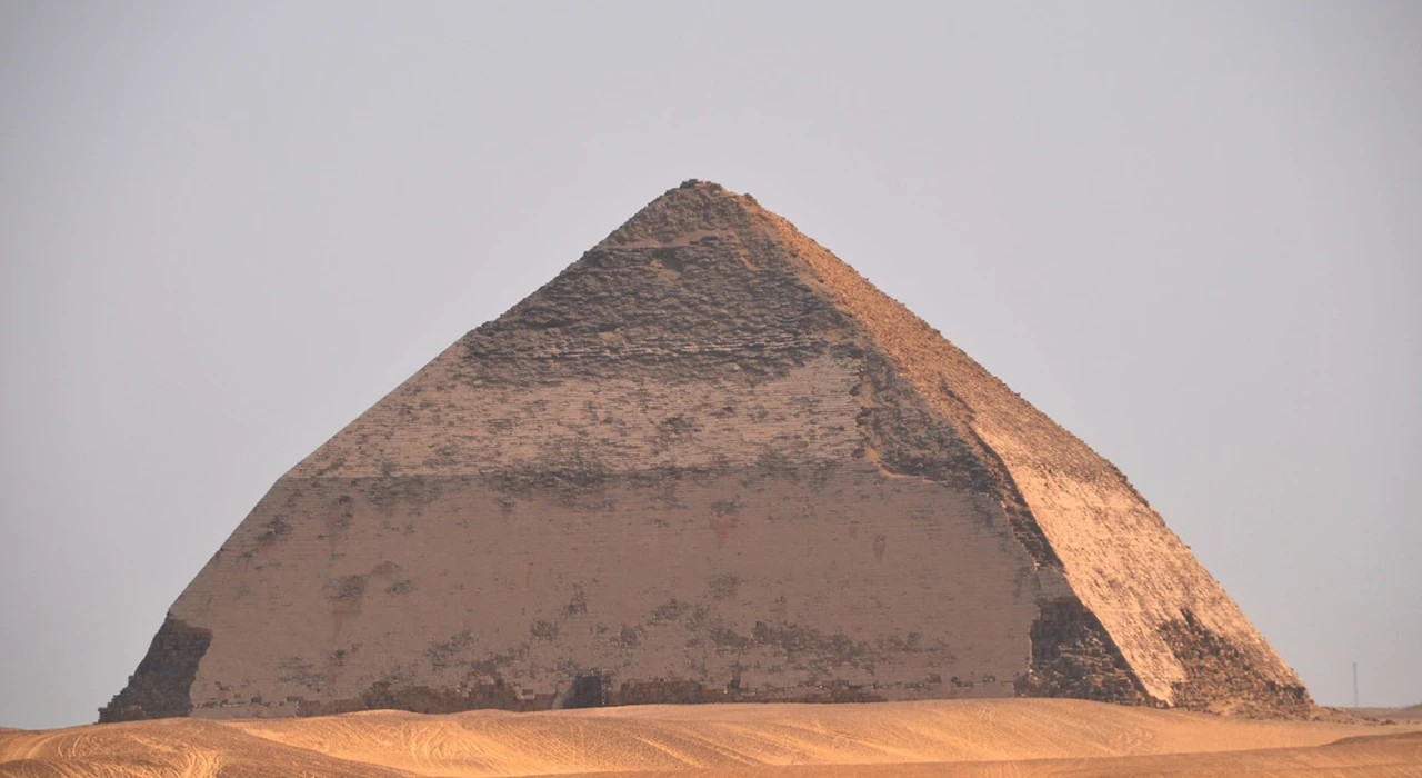 Tour di un giorno a Saqqara, piramidi di Dahshur e Memphis