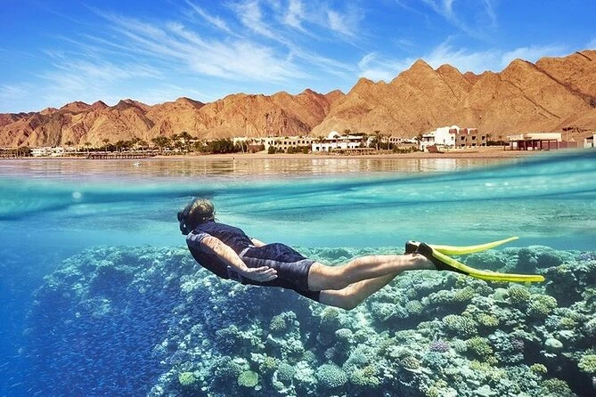Tour di un giorno a Dahab e snorkeling al Blue Hole