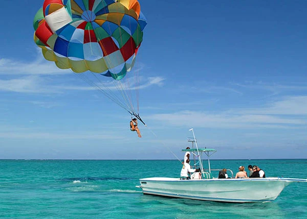 Parasailing a Sharm El Sheikh con trasferimento privato
