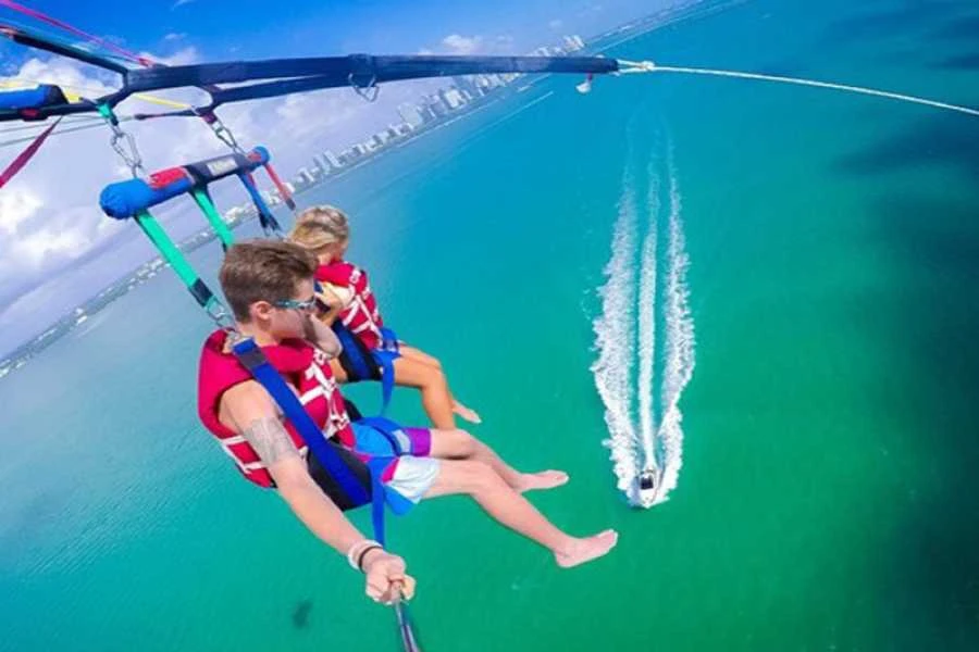 Parasailing a Sharm El Sheikh con trasferimento privato