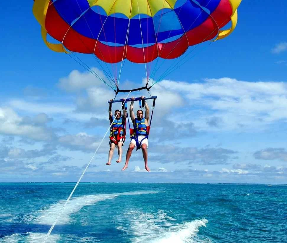 Parasailing a Sharm El Sheikh con trasferimento privato