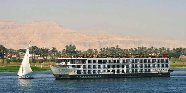 Il viaggio maestoso: 15 giorni dal Cairo ad Assuan nel lusso