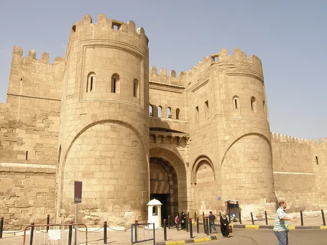 Tour di visita di 16 giorni al Cairo ed esplora le coste dell'Egitto
