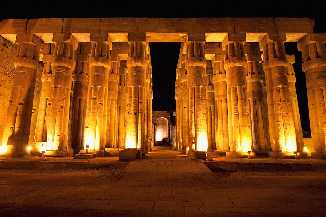 Crociera sul Nilo di 8 giorni al Cairo, Assuan, Luxor e tour di Alessandria in aereo