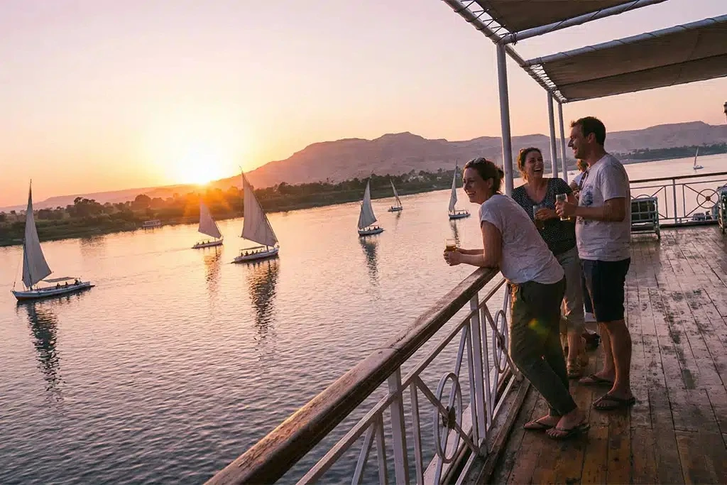 Tour per famiglie per 4 adulti e 1 bambino al Cairo, Luxor, Assuan, Hurghada