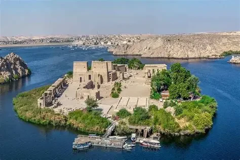 Tour di un giorno ad Assuan alla diga alta, al lago Nasser e al tempio di Philae