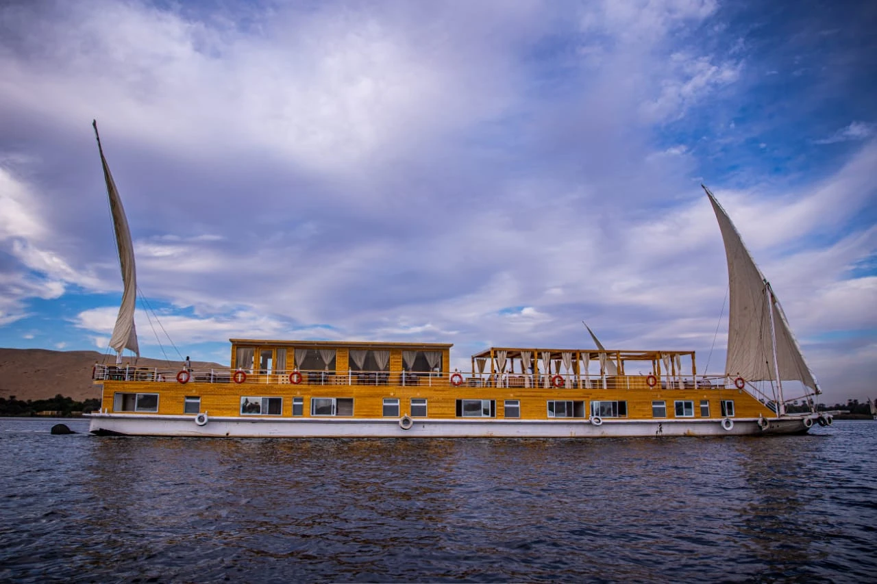 Crociera sul fiume Nilo Dahabiya di 4 notti da Luxor ad Assuan
