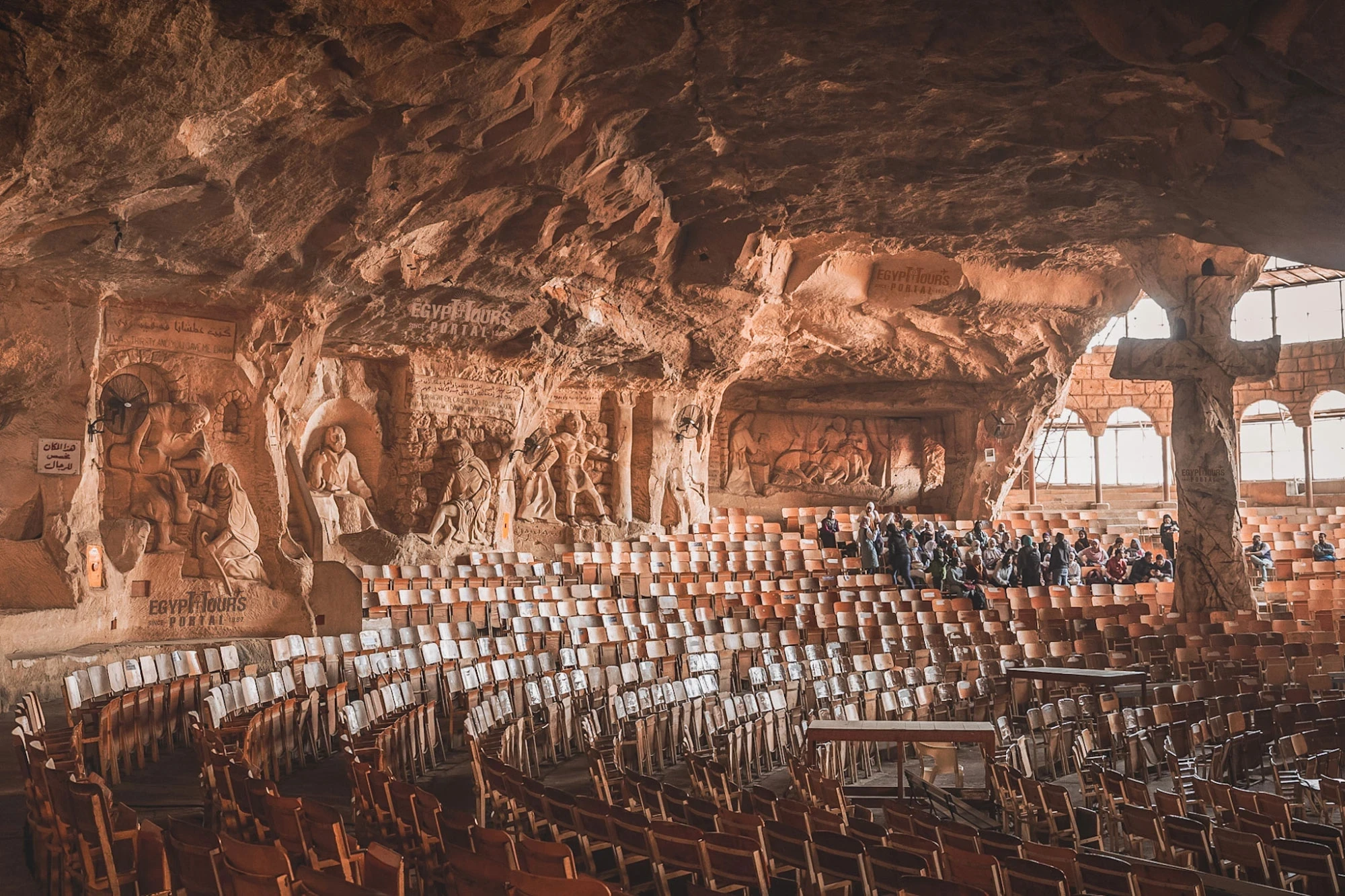 Tour della chiesa rupestre e della città dei rifiuti