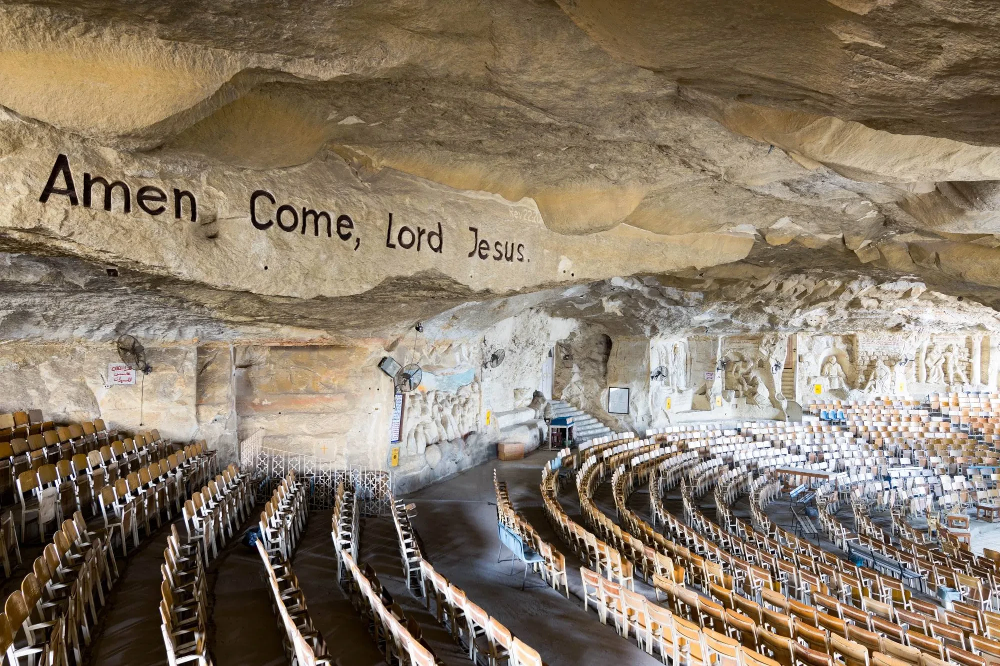 Tour della chiesa rupestre e della città dei rifiuti