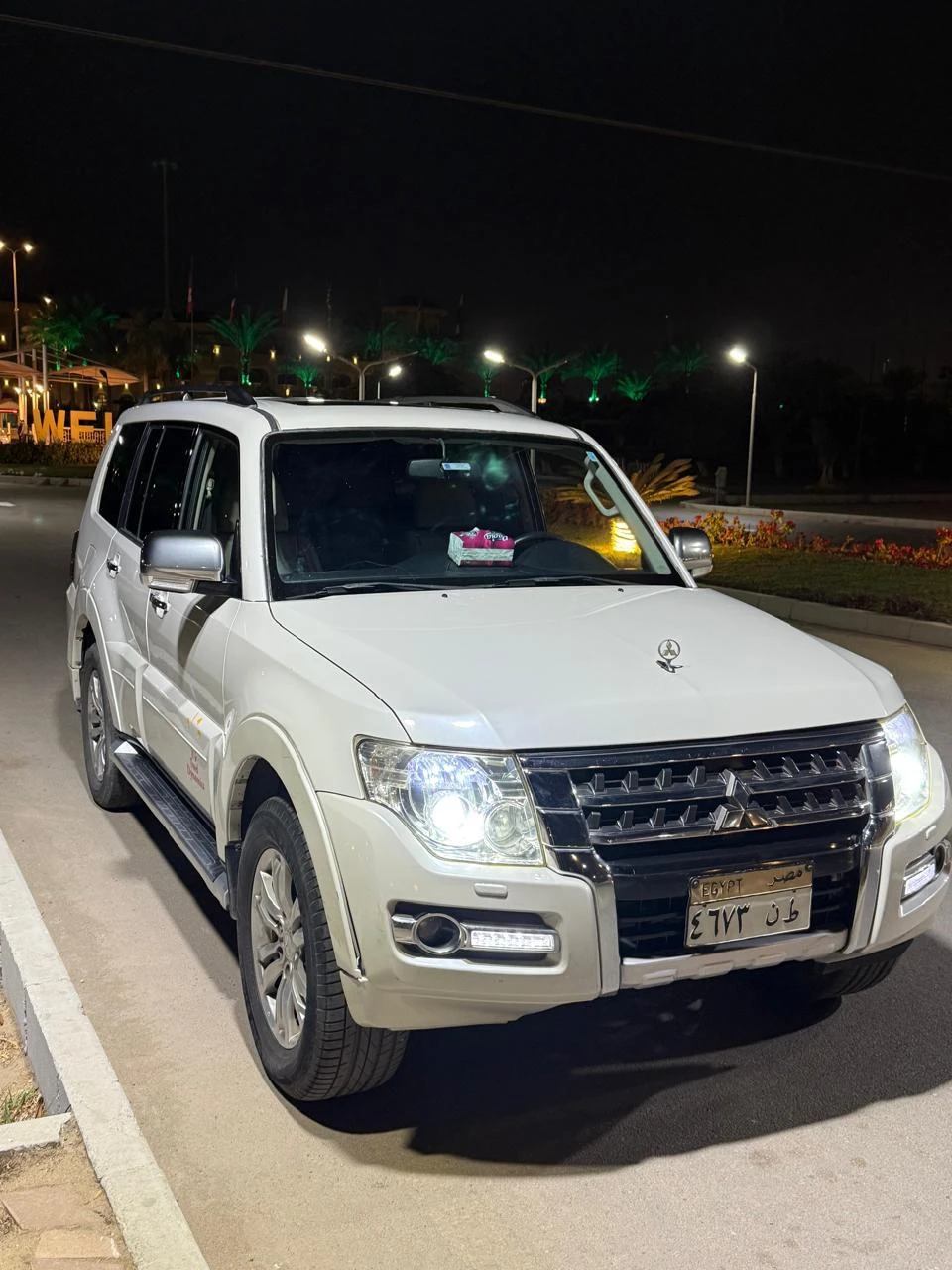 8 ore di esperienza in città per l'intera giornata con Mitsubishi Pajero