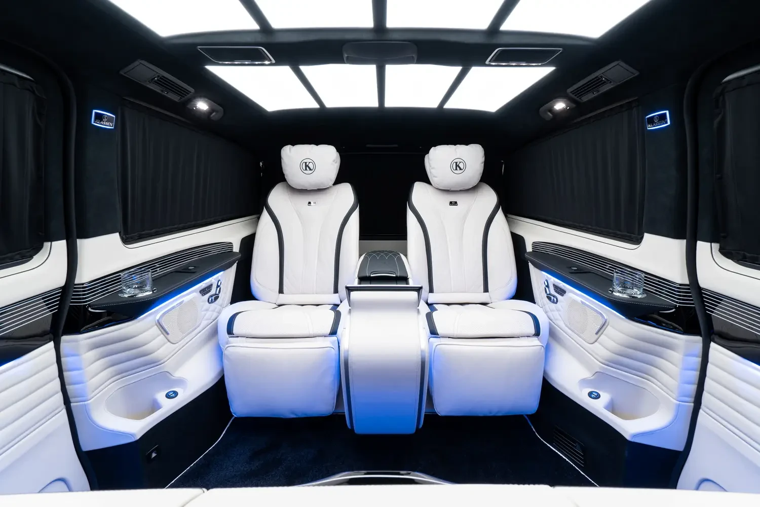 Servizio di autista di lusso Mercedes-Benz Viano 12 ore
