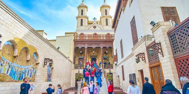 Qual è la storia della Chiesa Sospesa in Egitto?