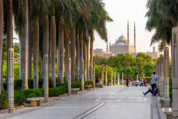 Cosa rende il Parco Al-Azhar un luogo popolare al Cairo?