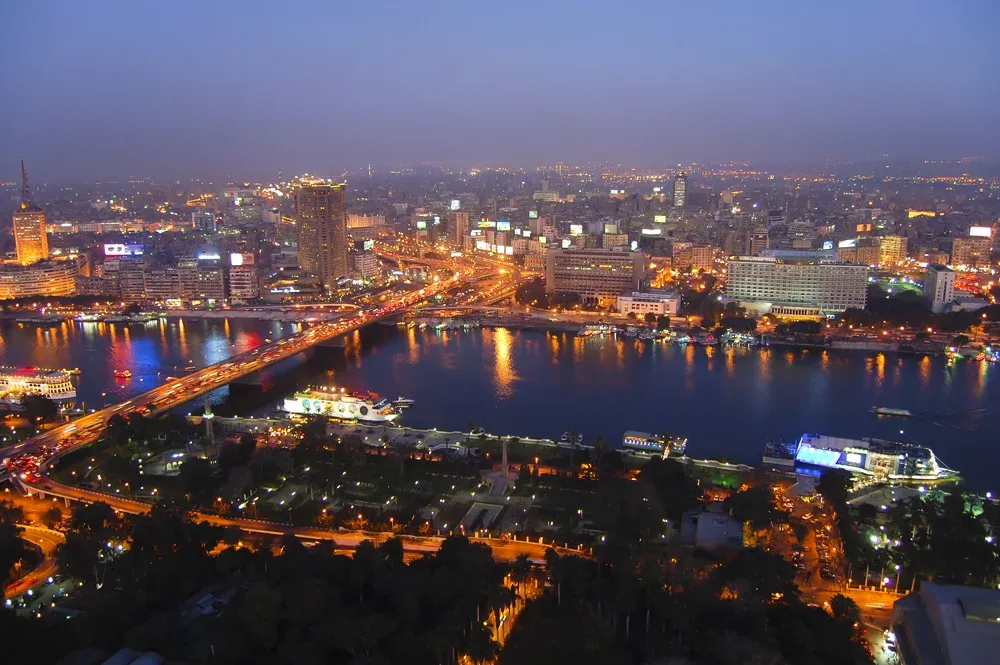 Come posso passare la notte al Cairo?