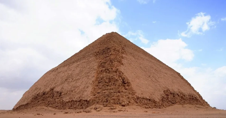 Quali sono i fatti sulla Piramide di Dahshur?