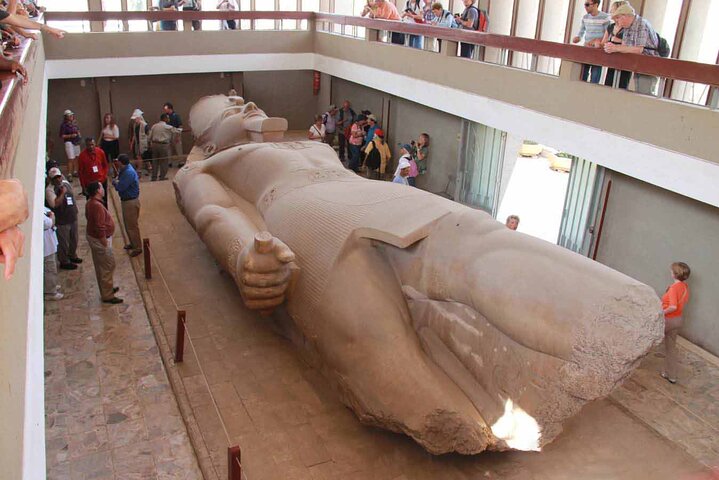 Statua di Ramses II: Guida storica a Memphis, Egitto