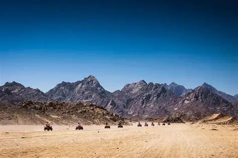 Campeggio sotto le stelle nel deserto di Hurghada: un'autentica esperienza beduina