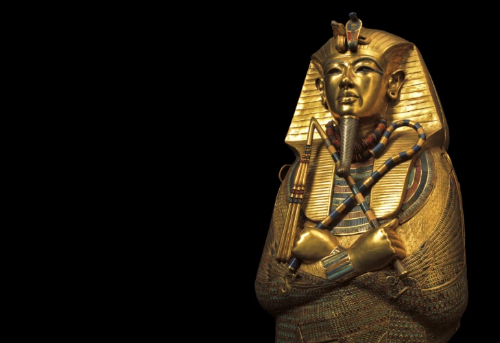L'eredità d'oro: perché Tutankhamon governa ancora la stagione dei viaggi 2026-2028