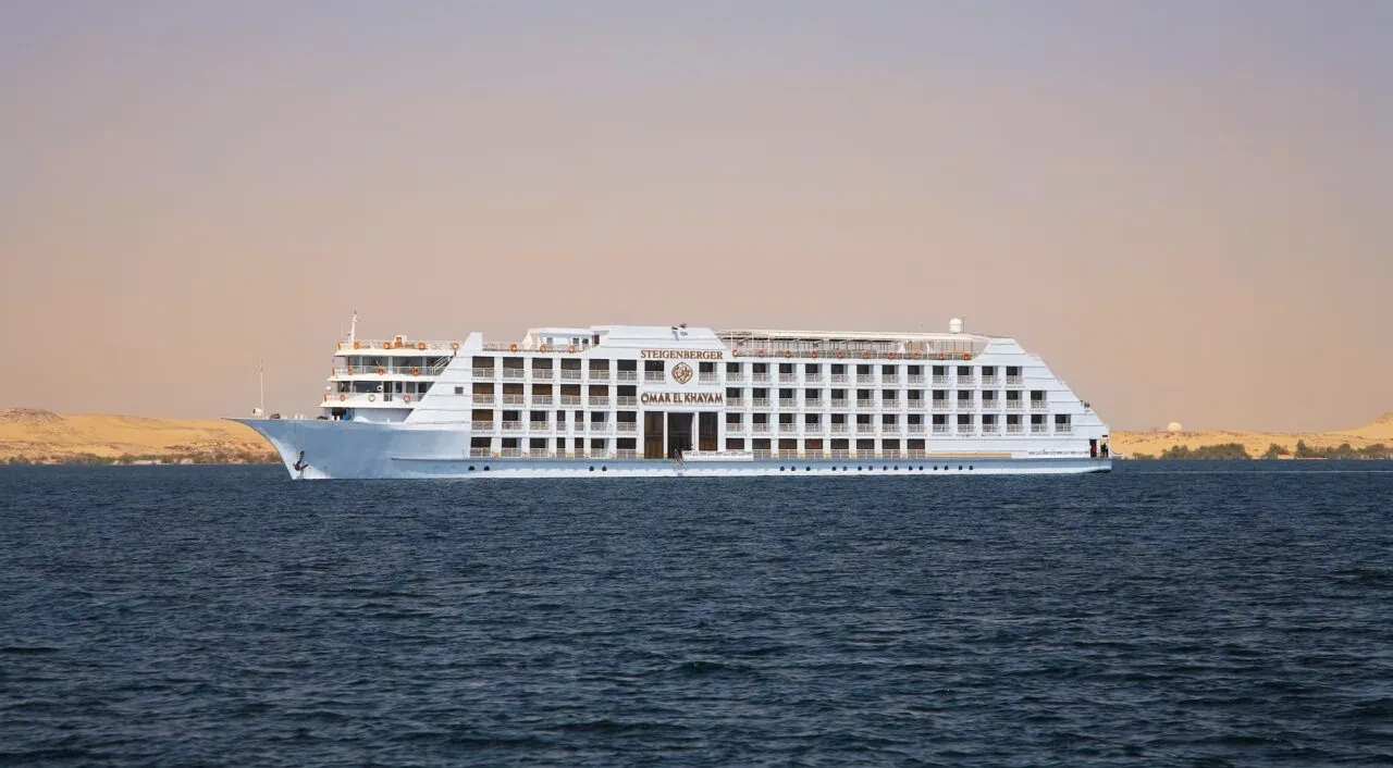 Steigenberger Omar El Khayam Lake Cruise