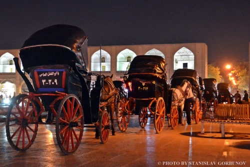 Luxor by night private tour by horse carriage ride and free walking