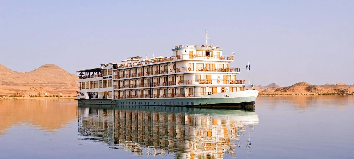Lake Nasser cruise sailing  from Abu Simbel to Aswan