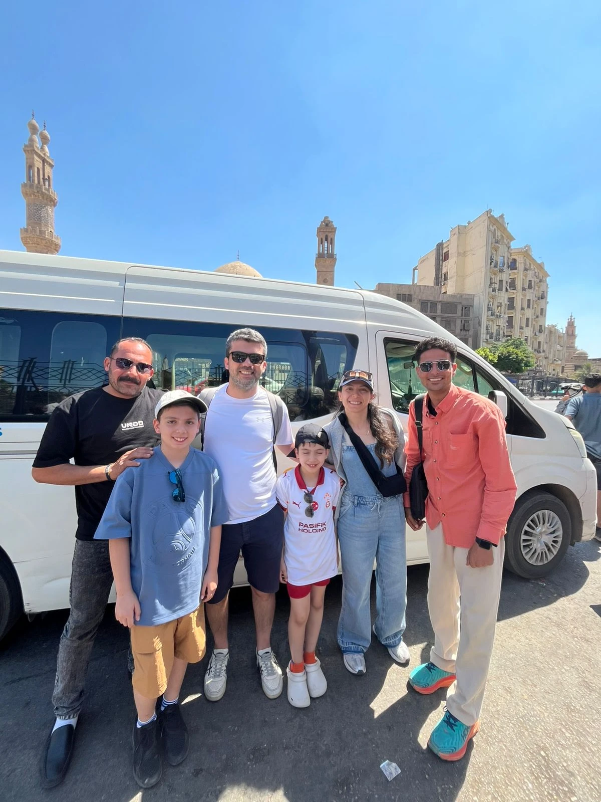 Private Van Transfer from Any Hotel in Luxor to Felucca Ride Location