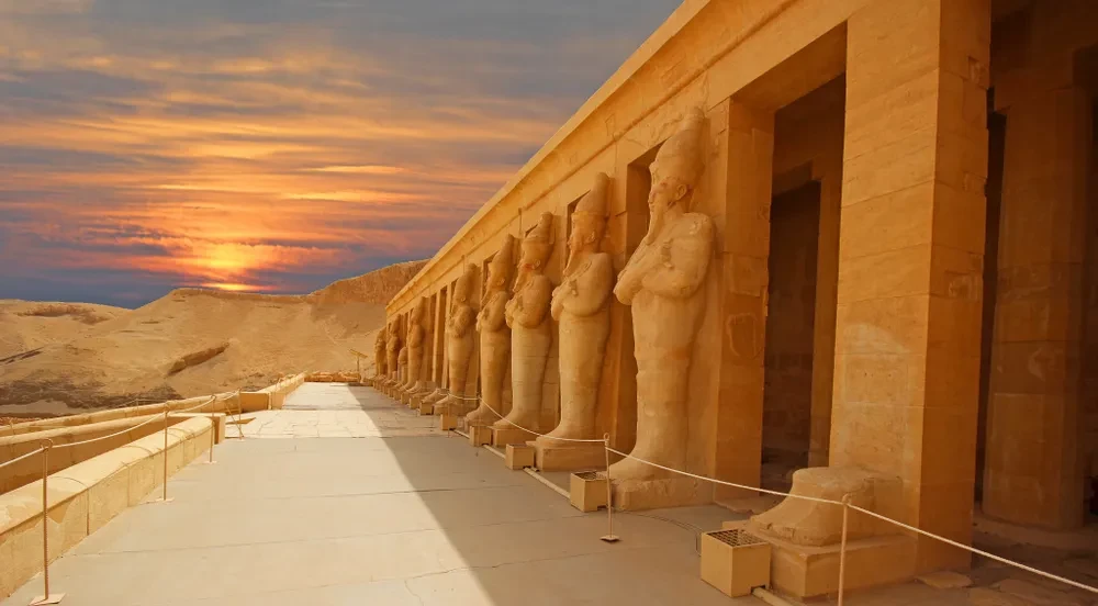Private Van Transfer from Any Hotel in Luxor to the Valley of the Kings