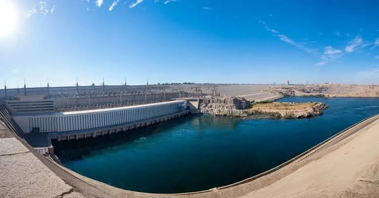 Private Van Transfer from Any Hotel in Aswan to Philae Temple & Aswan High Dam