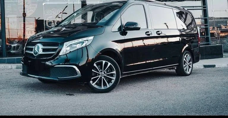 Mercedes V-Class with Driver from Cairo to El Gouna