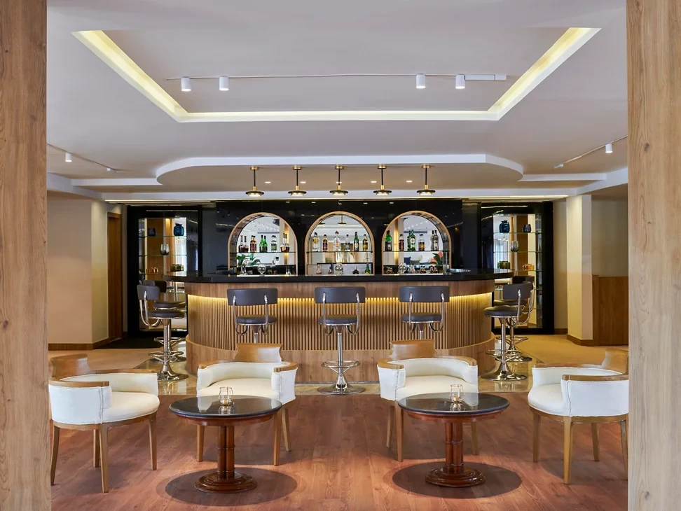 Mövenpick MS Royal Lotus