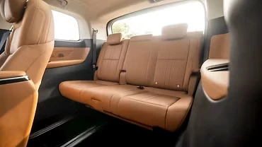Cairo Pay Nights in Family Minivan