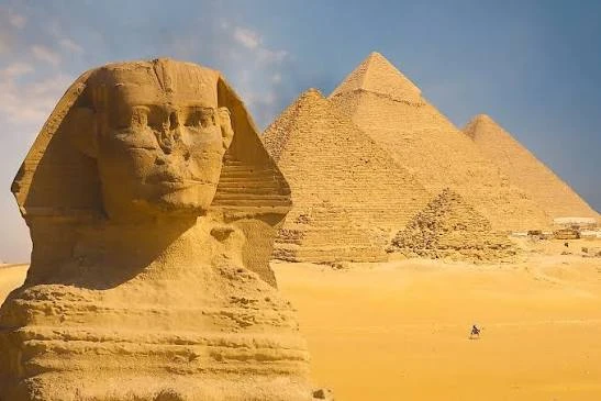 Half-Day Tour to the Pyramids of Giza and the Sphinx from Cairo