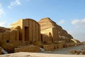 Medium and Dahshur Pyramids Day tour from Giza