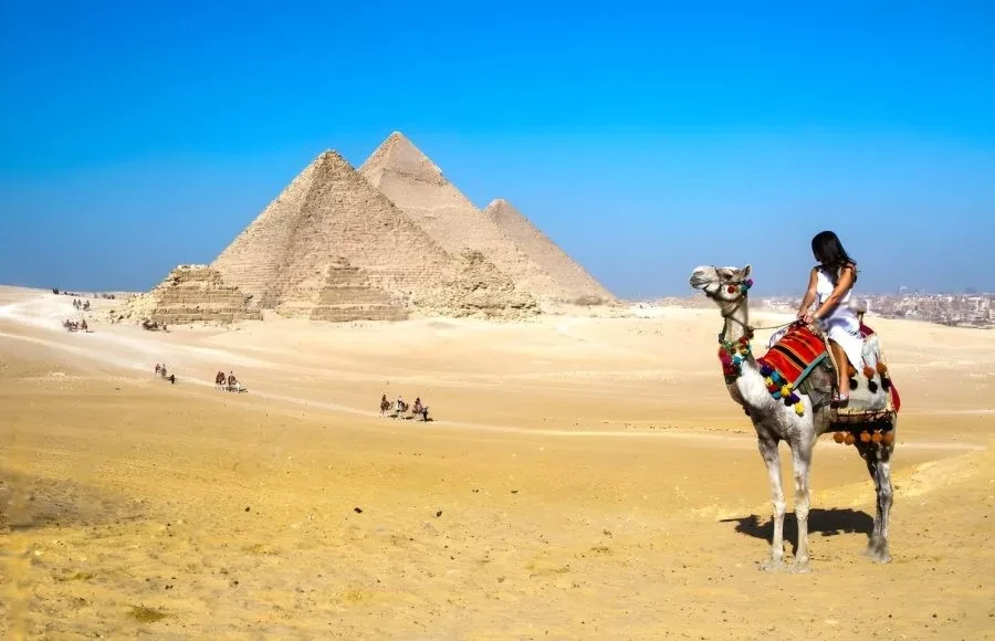 Cheap Giza Pyramids Tour Including Tickets and camel ride