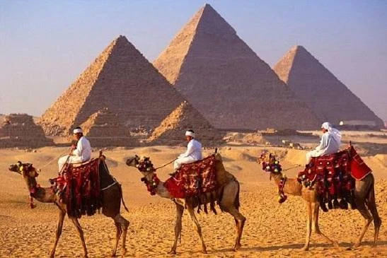 Cheap Giza Pyramids Tour Including Tickets and camel ride