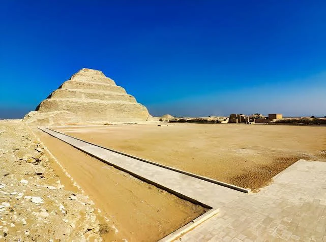 Cheap Giza Pyramids and Saqqara Day Tour