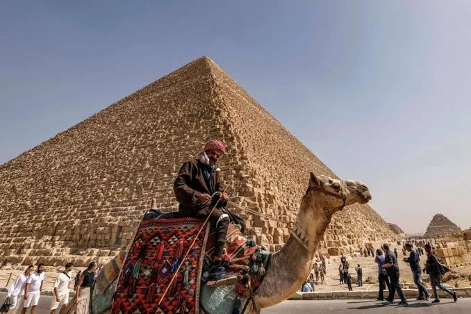 Cheap Giza Pyramids and Saqqara Day Tour