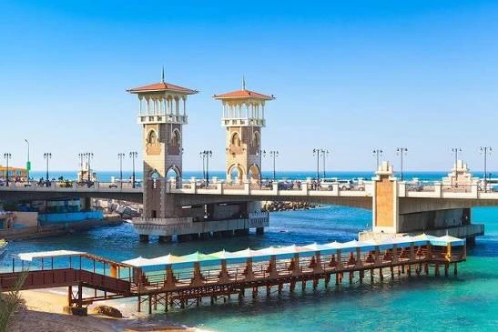 Wheelchair-accessible excursion package in Cairo and Alexandria