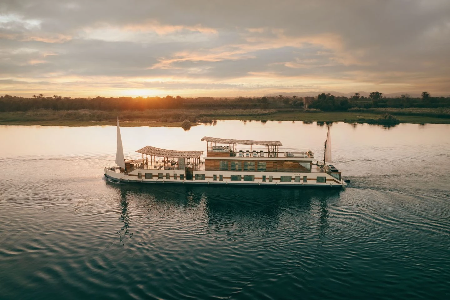 Fayrouz Sanctuary Dahabiya – One of the Best Luxury Dahabiyas on the Nile