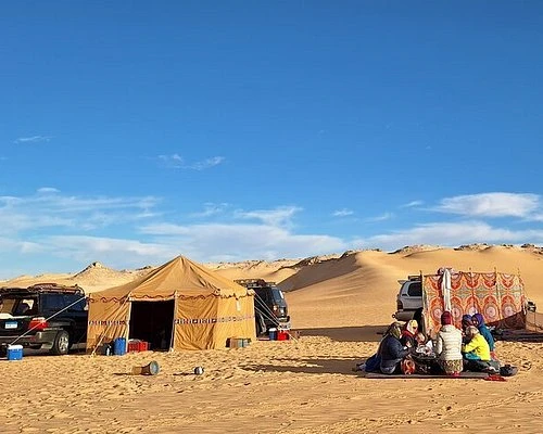 White Desert camping & Bahariya,Frafra Oasis Safari Tours