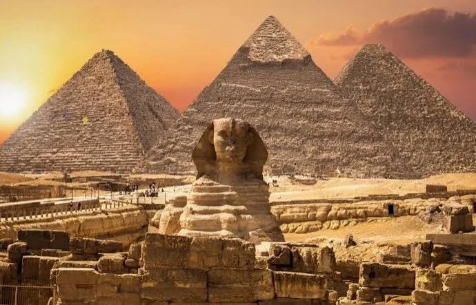 Wheelchair-Accessible Day Tour to Pyramids, the grand Egyptian museum, Islamic and Coptic Cairo
