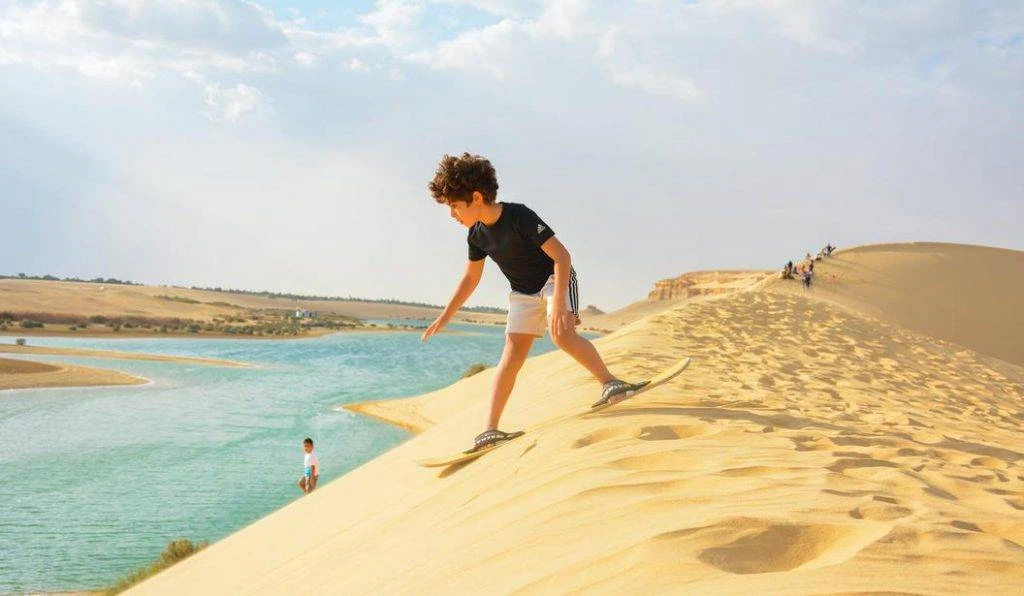 3-Days Deaf Tour to White Desert, Baharyia Oasis, and Fayoum!