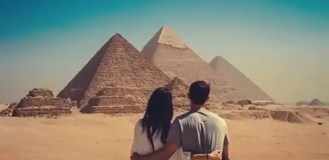 Egypt Beach Vacation Package: Cairo, Nile Cruise & Hurghada