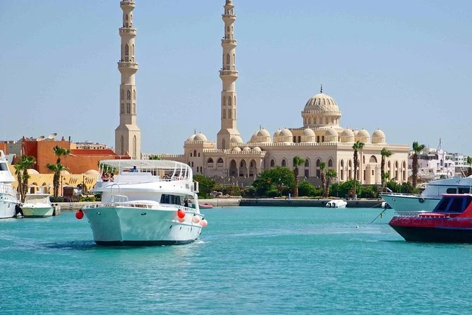 Egypt Beach Vacation Package: Cairo, Nile Cruise & Hurghada