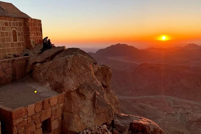 Sinai Tour: Dahab Highlights, Blue Hole, and Desert Adventures